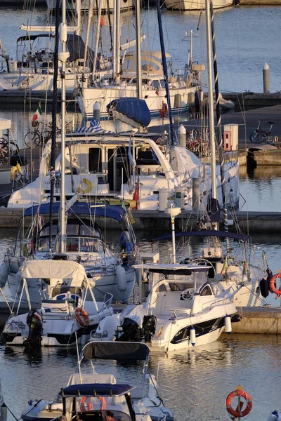 Italien Sizilien Mittelmeer Marina Ragusa September 2018 Motorboote Und Luxusyachten — Stockfoto