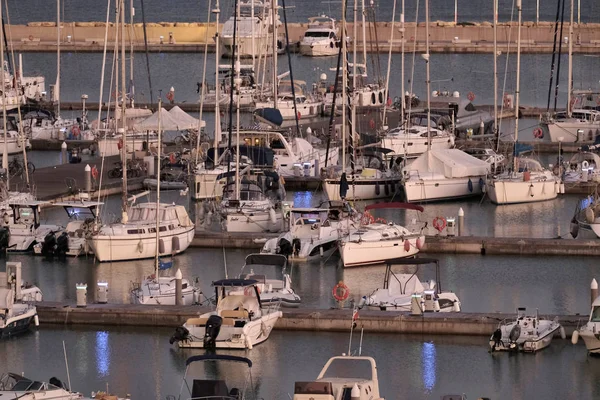 Talya Sicilya Akdeniz Marina Ragusa Eylül 2018 Tekneler Lüks Yatlar — Stok fotoğraf