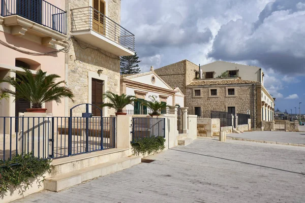 Italia Sicilia Mar Mediterráneo Donnalucata Provincia Ragusa Casas Antiguas Primera —  Fotos de Stock