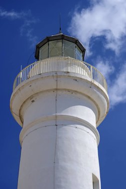 İtalya, Sicilya, Akdeniz, Punta Secca (Ragusa Eyaleti), deniz feneri manzarası