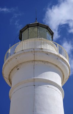 İtalya, Sicilya, Akdeniz, Punta Secca (Ragusa Eyaleti), deniz feneri manzarası