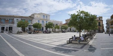 İtalya, Sicilya, Akdeniz, Marina di Ragusa (Ragusa eyaletinde); 12 Ekim 2018, şehrin - editoryal merkezi kare insanlarda