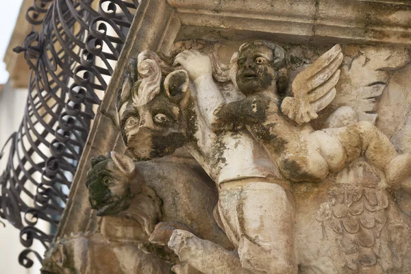 Italia Sisilia Scicli Ragusan Maakunta Unescon Barokki Fava Palace Julkisivu — kuvapankkivalokuva