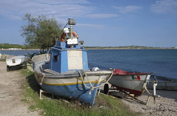 Italien Sizilien Mittelmeer Sampieri Provinz Ragusa Hölzerne Fischerboote Land — Stockfoto
