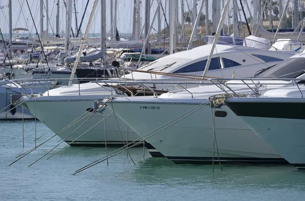 Włochy Sycylia Morze Śródziemne Marina Ragusa Października 2018 Luksusowe Jachty — Zdjęcie stockowe