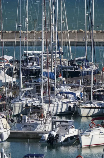 Italia Sicilia Mar Mediterráneo Marina Ragusa Octubre 2018 Barcos Motor — Foto de Stock