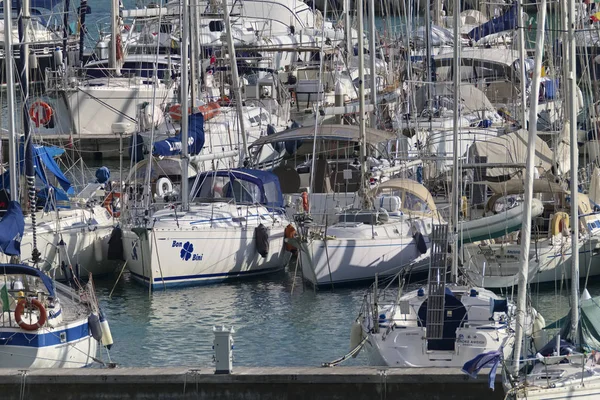 Itália Sicília Mar Mediterrâneo Marina Ragusa Outubro 2018 Iates Luxo — Fotografia de Stock