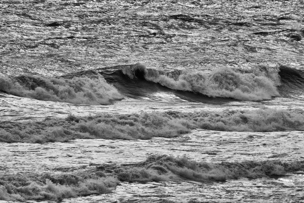 Itália Sicília Mar Mediterrâneo Ondas Mar Ásperas — Fotografia de Stock