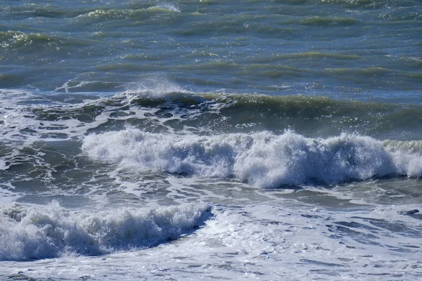 意大利 西西里 地中海 汹涌的海浪 — 图库照片