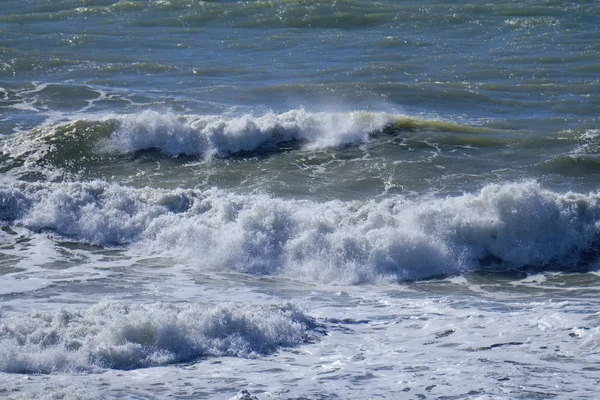 意大利 西西里 地中海 汹涌的海浪 — 图库照片