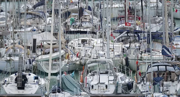 Talya Sicilya Akdeniz Marina Ragusa Kasım 2018 Yelkenli Tekneler Limanda — Stok fotoğraf