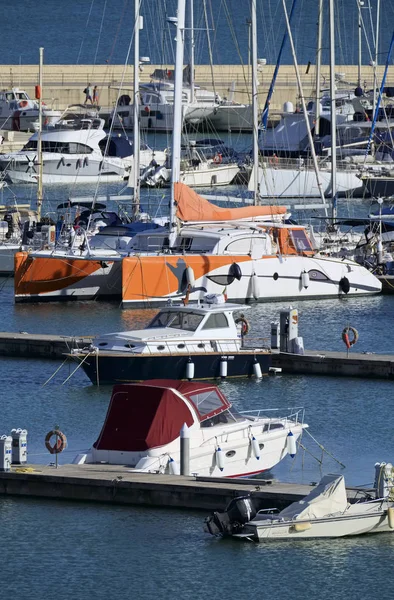 Italia Sicilia Mar Mediterráneo Marina Ragusa Noviembre 2018 Barcos Motor — Foto de Stock