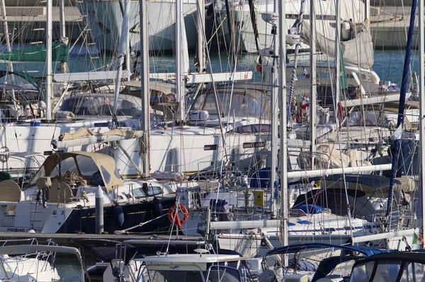 Talya Sicilya Akdeniz Marina Ragusa Kasım 2018 Lüks Yatlar Port — Stok fotoğraf