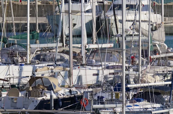 Italia Sicilia Mar Mediterráneo Marina Ragusa Noviembre 2018 Yates Lujo —  Fotos de Stock