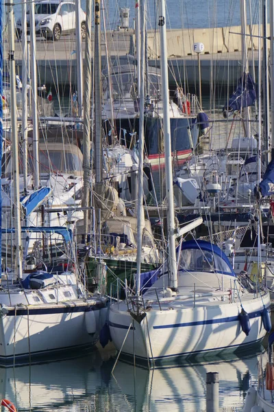 Italien Sicilien Medelhavet Marina Ragusa November 2018 Segelbåtar Hamnen Ledare — Stockfoto