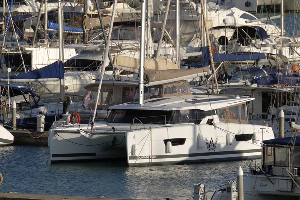 Włochy Sycylia Morze Śródziemne Marina Ragusa Listopada 2018 Luksusowe Jachty — Zdjęcie stockowe