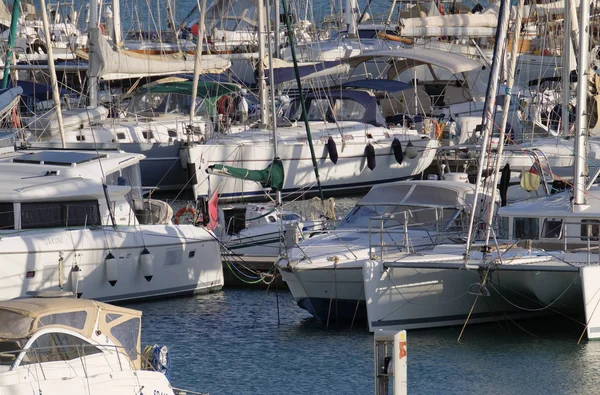 Italia Sicilia Mar Mediterráneo Marina Ragusa Noviembre 2018 Yates Lujo —  Fotos de Stock