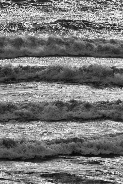 Itália Sicília Mar Mediterrâneo Ondas Mar Ásperas — Fotografia de Stock