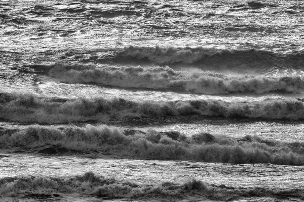 意大利 西西里 地中海 汹涌的海浪 — 图库照片