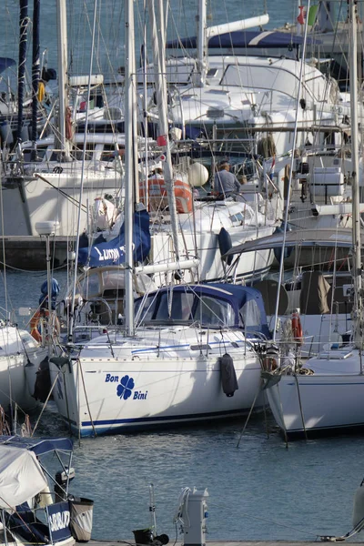 Itália Sicília Mar Mediterrâneo Marina Ragusa Dezembro 2018 Veleiros Porto — Fotografia de Stock