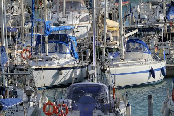 Italien Sicilien Medelhavet Marina Ragusa December 2018 Segelbåtar Hamnen Ledare — Stockfoto