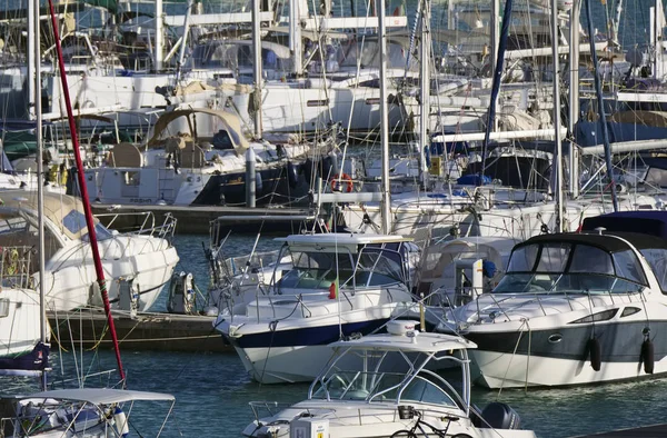 Italia Sicilia Mar Mediterráneo Marina Ragusa Diciembre 2018 Barcos Motor —  Fotos de Stock