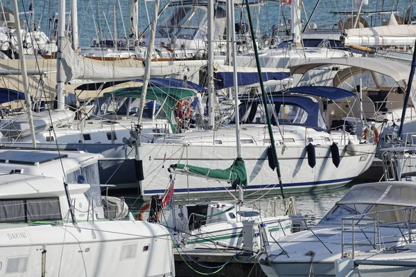 Włochy Sycylia Morze Śródziemne Marina Ragusa Grudnia 2018 Luksusowe Jachty — Zdjęcie stockowe