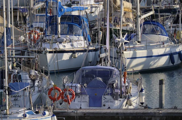 Italia Sicilia Mar Mediterráneo Marina Ragusa Diciembre 2018 Veleros Puerto —  Fotos de Stock