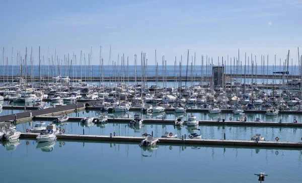 Italia Sicilia Mar Mediterráneo Marina Ragusa Diciembre 2018 Barcos Motor —  Fotos de Stock