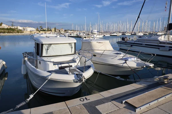 Italia Sicilia Mar Mediterráneo Marina Ragusa Diciembre 2018 Barcos Motor —  Fotos de Stock