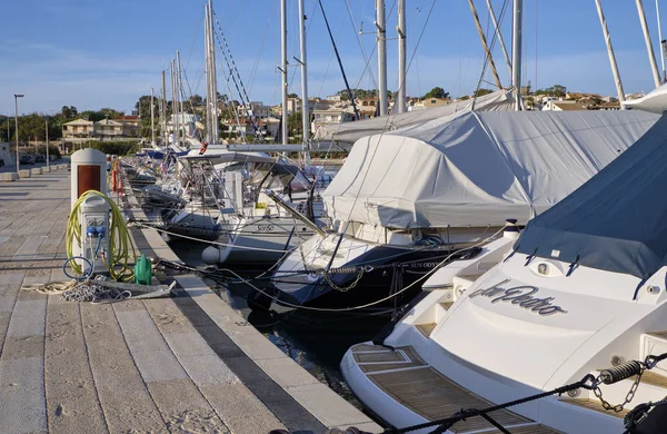 Talya Sicilya Akdeniz Marina Ragusa Aralık 2018 Lüks Yatlar Port — Stok fotoğraf