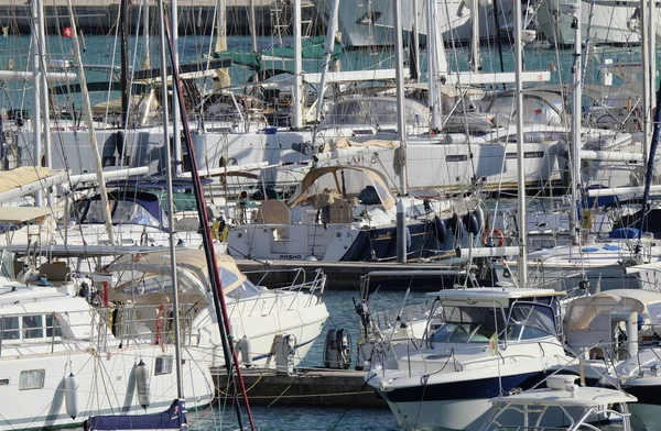 Talya Sicilya Akdeniz Marina Ragusa Aralık 2018 Lüks Yatlar Port — Stok fotoğraf