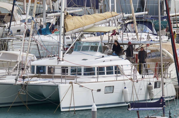 Italien Sizilien Mittelmeer Marina Ragusa Dezember 2018 Menschen Auf Einem — Stockfoto