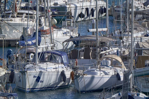 Itália Sicília Mar Mediterrâneo Marina Ragusa Janeiro 2019 Veleiros Porto — Fotografia de Stock