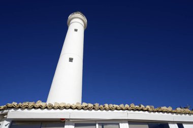 İtalya, Sicilya, Akdeniz, Punta Secca (Ragusa Eyaleti), deniz feneri manzarası