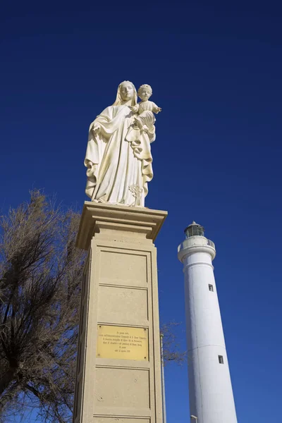 Италия Сицилия Средиземное Море Пунта Секка Провинция Рагуза Статуя Мадонны — стоковое фото