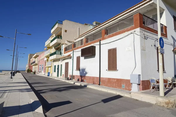 Itália Sicília Mar Mediterrâneo Punta Secca Província Ragusa Casas Frente — Fotografia de Stock