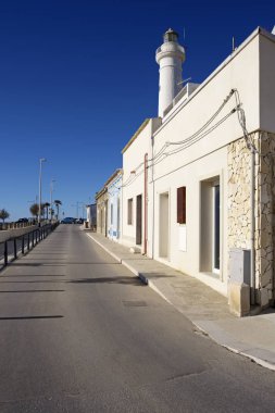 İtalya, Sicilya, Akdeniz, Punta Secca (Ragusa eyaletinde), deniz ve deniz feneri evler