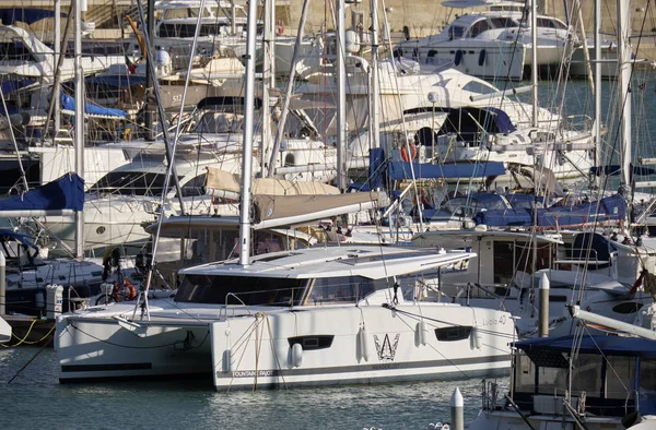 Talya Sicilya Akdeniz Marina Ragusa Ocak 2019 Lüks Yatlar Port — Stok fotoğraf