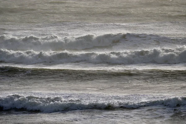 İtalya, Sicilya Kanalı, kışın sert Akdeniz