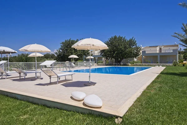 Italia Sicilia Santacroce Camerina Provincia Ragusa Campo Casa Jardín Piscina — Foto de Stock