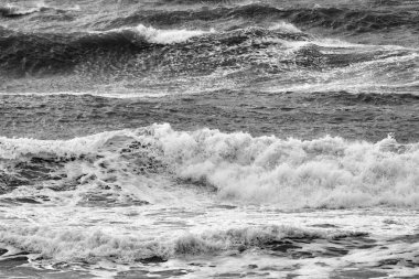 İtalya, Sicilya Kanalı, kışın sert Akdeniz