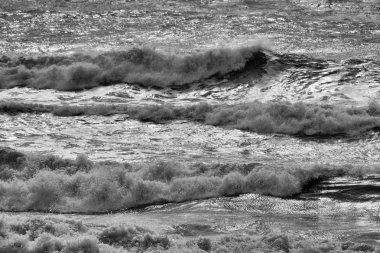 İtalya, Sicilya Kanalı, kışın sert Akdeniz