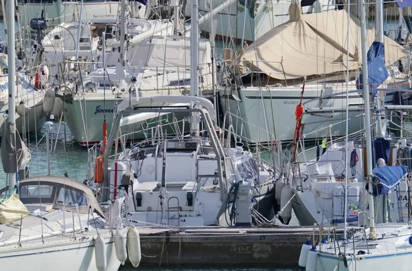 Itália Sicília Mar Mediterrâneo Marina Ragusa Janeiro 2019 Veleiros Porto — Fotografia de Stock