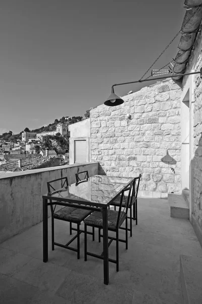 Italia Sicilia Scicli Ragusa Tipica Terrazza Pietra Siciliana Con Tavolo — Foto Stock