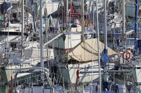 Itália Sicília Mar Mediterrâneo Marina Ragusa Janeiro 2019 Veleiros Porto — Fotografia de Stock