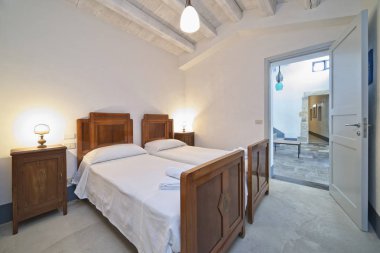 İtalya, Sicilya, Donnalucata (Ragusa eyaletinde); 20 Nisan 2018, daire yatak - Editörden