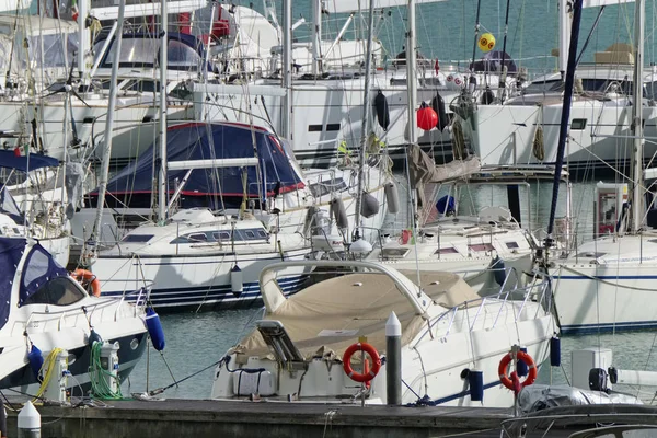 Italia Sicilia Middelhavet Marina Ragusa Januar 2019 Luksusbåter Havnen Editorial – stockfoto