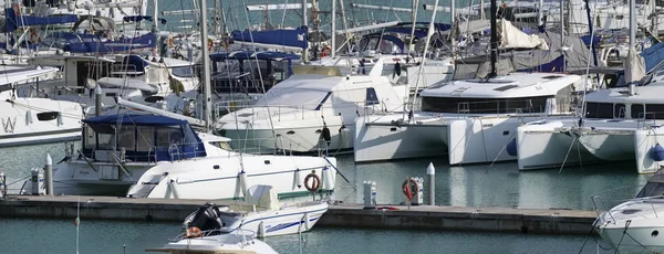 Italien Sizilien Mittelmeer Marina Ragusa Februar 2019 Motorboote Und Luxusyachten — Stockfoto