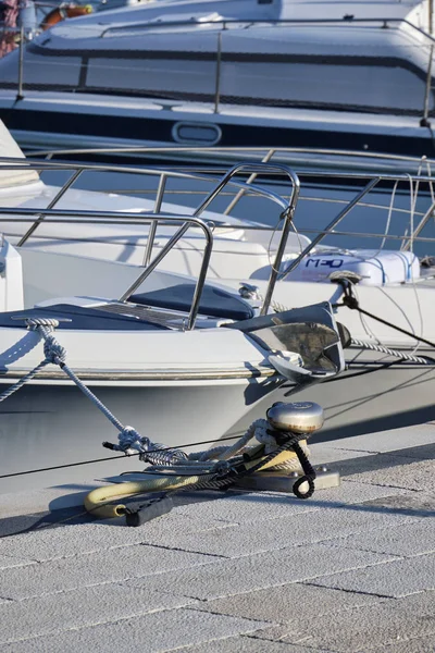 Italien Sicilien Medelhavet Marina Ragusa Februari 2019 Segelbåtar Lyxiga Hamnen — Stockfoto